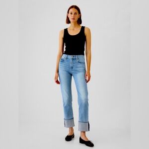 Gap High Rise ‘90s Straight Jeans in Light Indigo